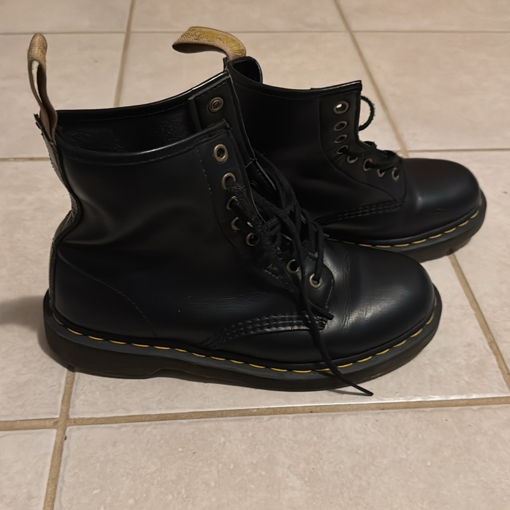 Dr. Martens Black Vegan Leather Boots Size 9 - Picture 3 of 5